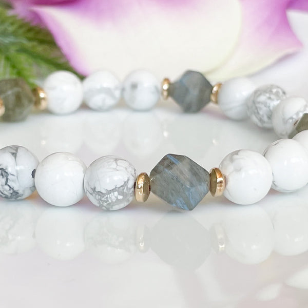 Howlite & Labradorite Calming Gemstone Bracelet